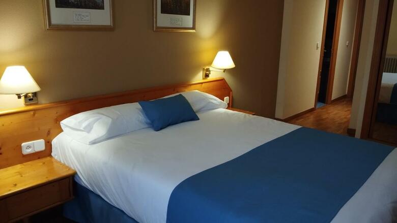 Hotel Covaleda Soria