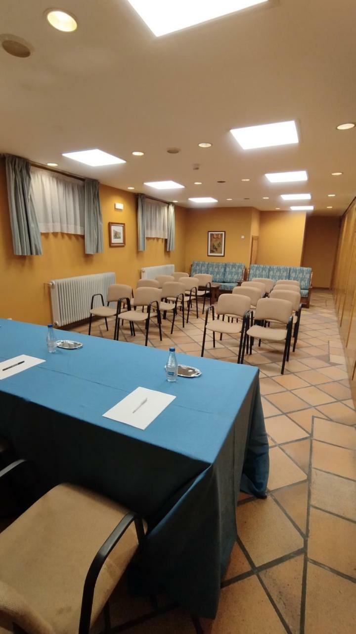 Hotel Covaleda Soria