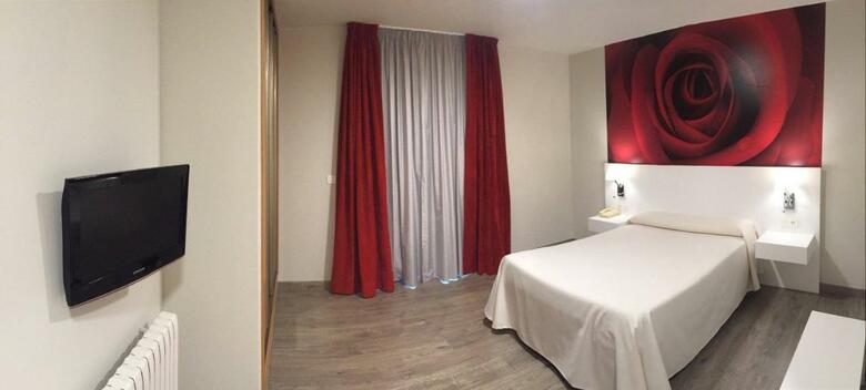 Hotel Santom�