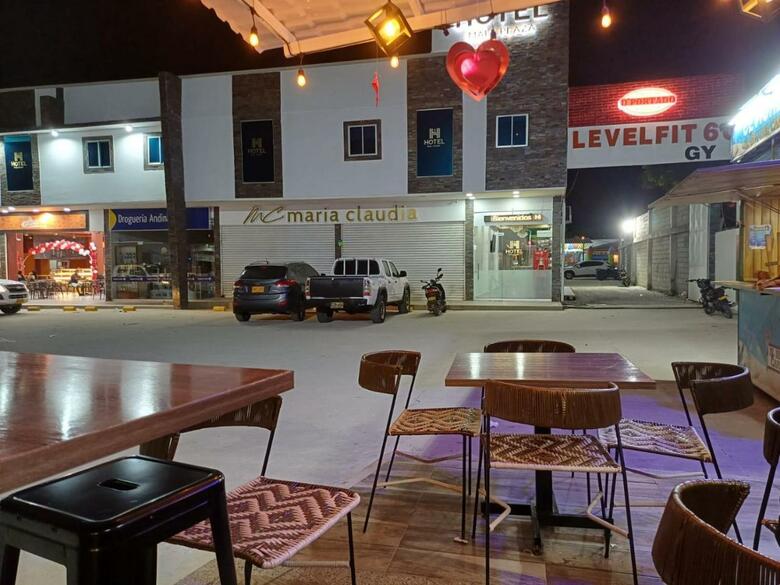 Hotel Mall Plaza
