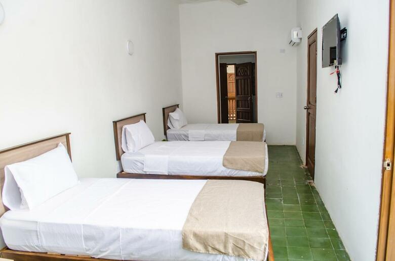 Aw Hotel Puertas De La Bahia