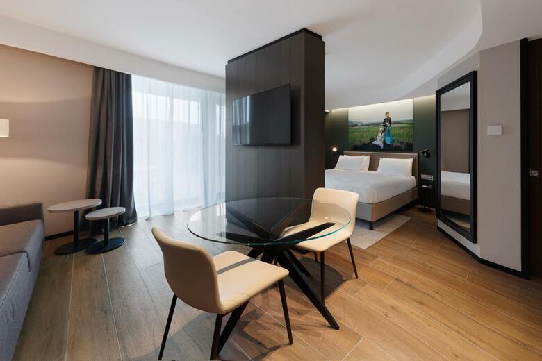 Radisson Blu Hotel, Bergamo Choruslife