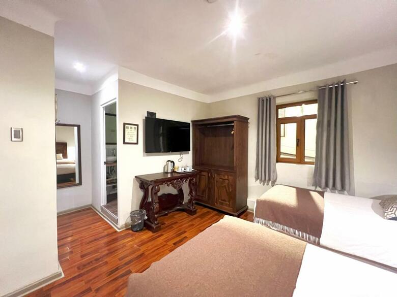 Hotel Montes Central