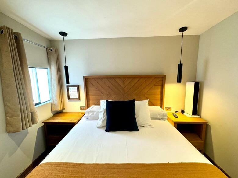 Hotel Montes Central
