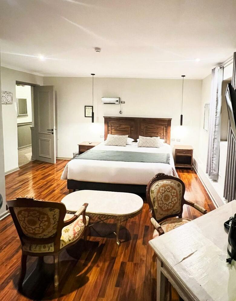 Hotel Montes Central