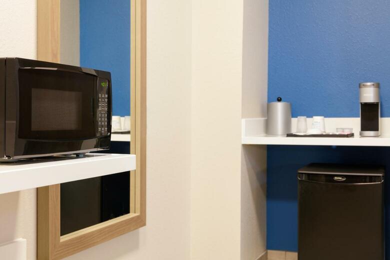 Holiday Inn Express & Suites Murfreesboro West, An Ihg Hotel
