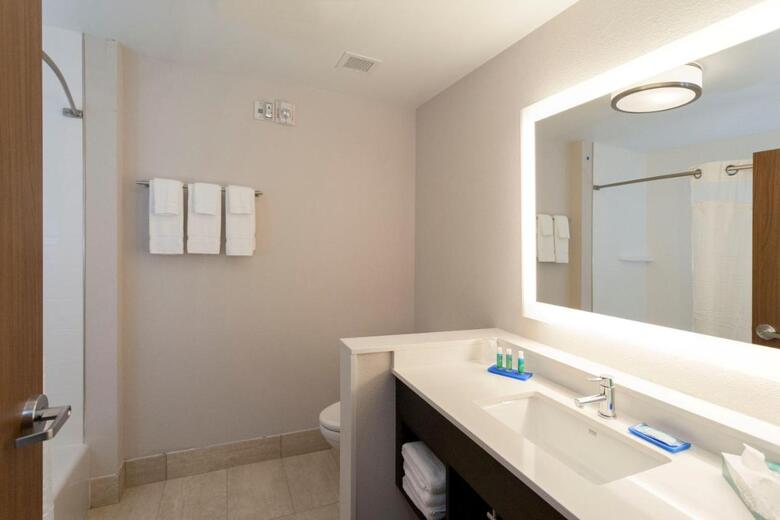 Holiday Inn Express & Suites Murfreesboro West, An Ihg Hotel