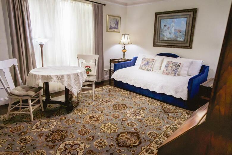 Weaverville Hotel