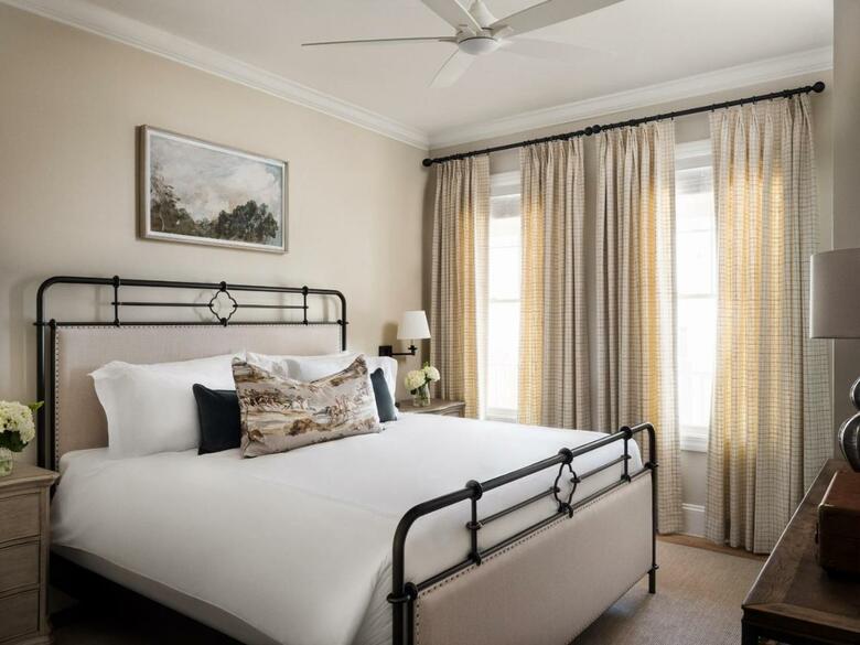 1313 West Luxury Boutique Hotel