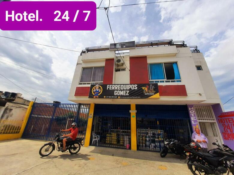 Hotel 24-7 Santa Marta