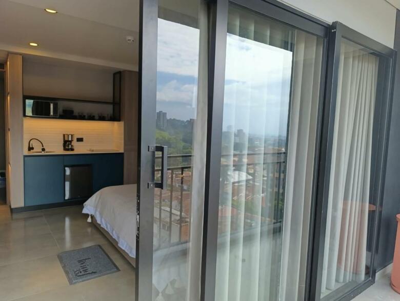 Hotel Living 35 Suites