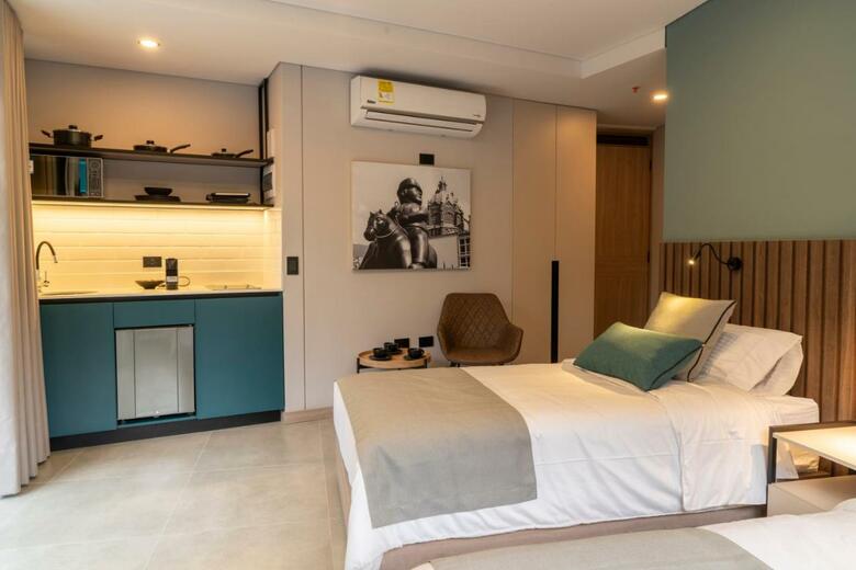 Hotel Living 35 Suites