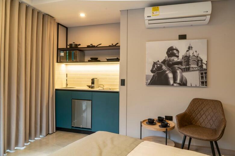 Hotel Living 35 Suites