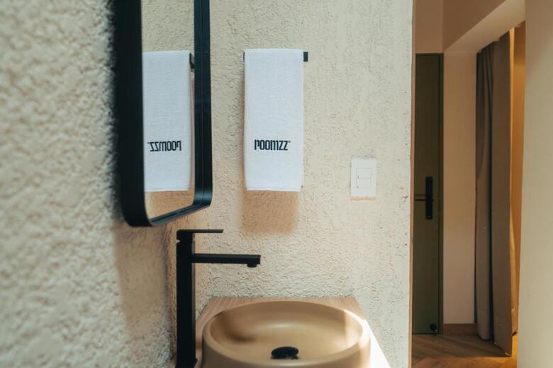 Hotel Roomzz Laureles