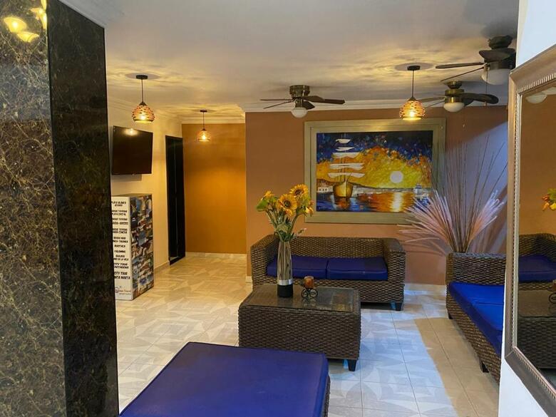 Hotel Olas Marinas Inn