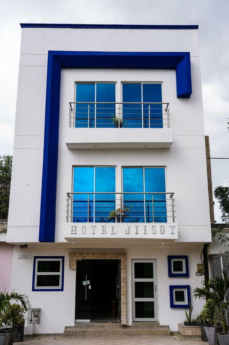 Hotel Jiisot Camarones Inn