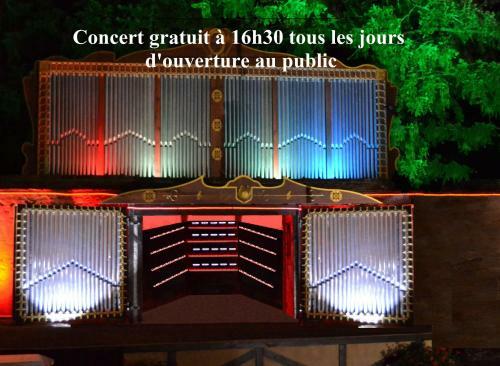 Bed & Breakfast Ch�teau De Peufeilhoux