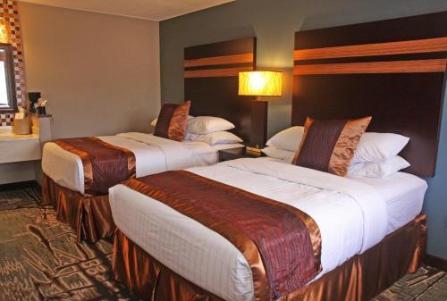 Hotel Gateway Inn And Suites