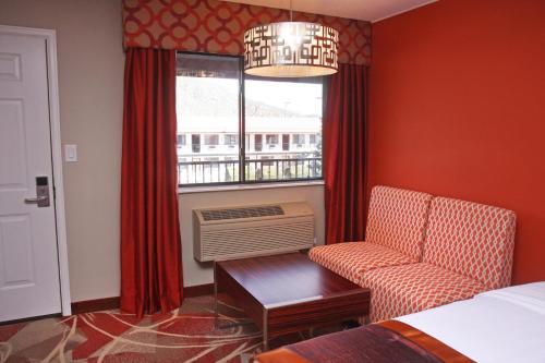 Hotel Gateway Inn And Suites