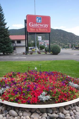 Hotel Gateway Inn And Suites