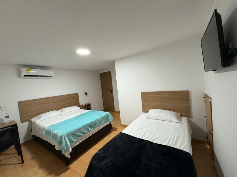 Dadison Plaza Hotel
