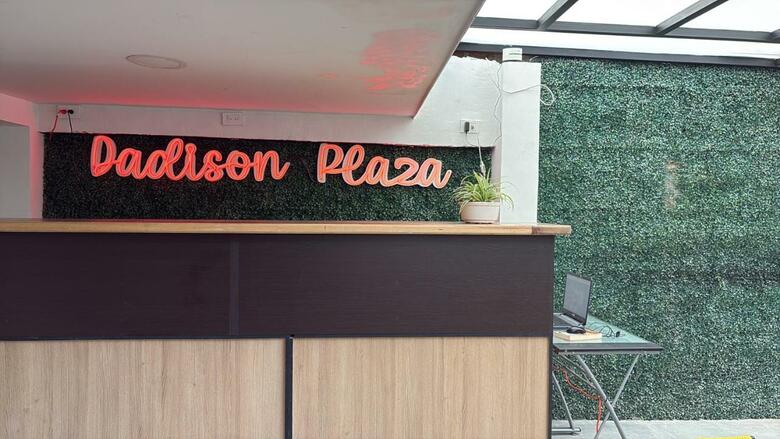 Dadison Plaza Hotel