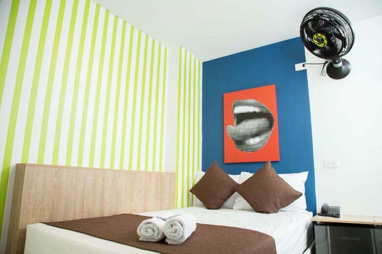 Bajo La Luna Hotel