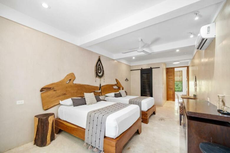 Hotel Casa Xhule Holbox 12 People
