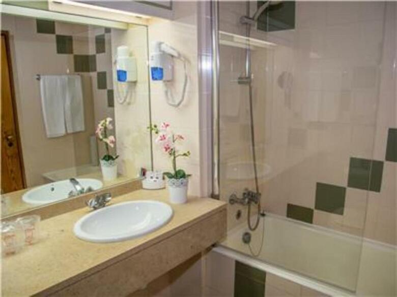 Exciting 1 Bedroom Aparthotel