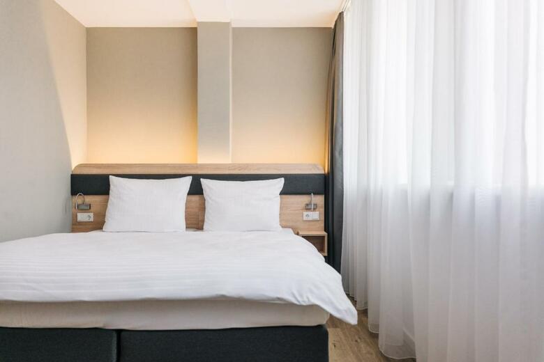 Homaris Corner Hotel