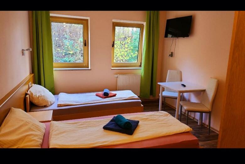 Hostal Hotel Neue Krone - Markt Erlbach