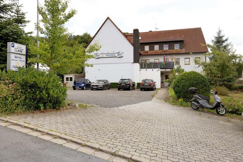 Hostal Hotel Neue Krone - Markt Erlbach
