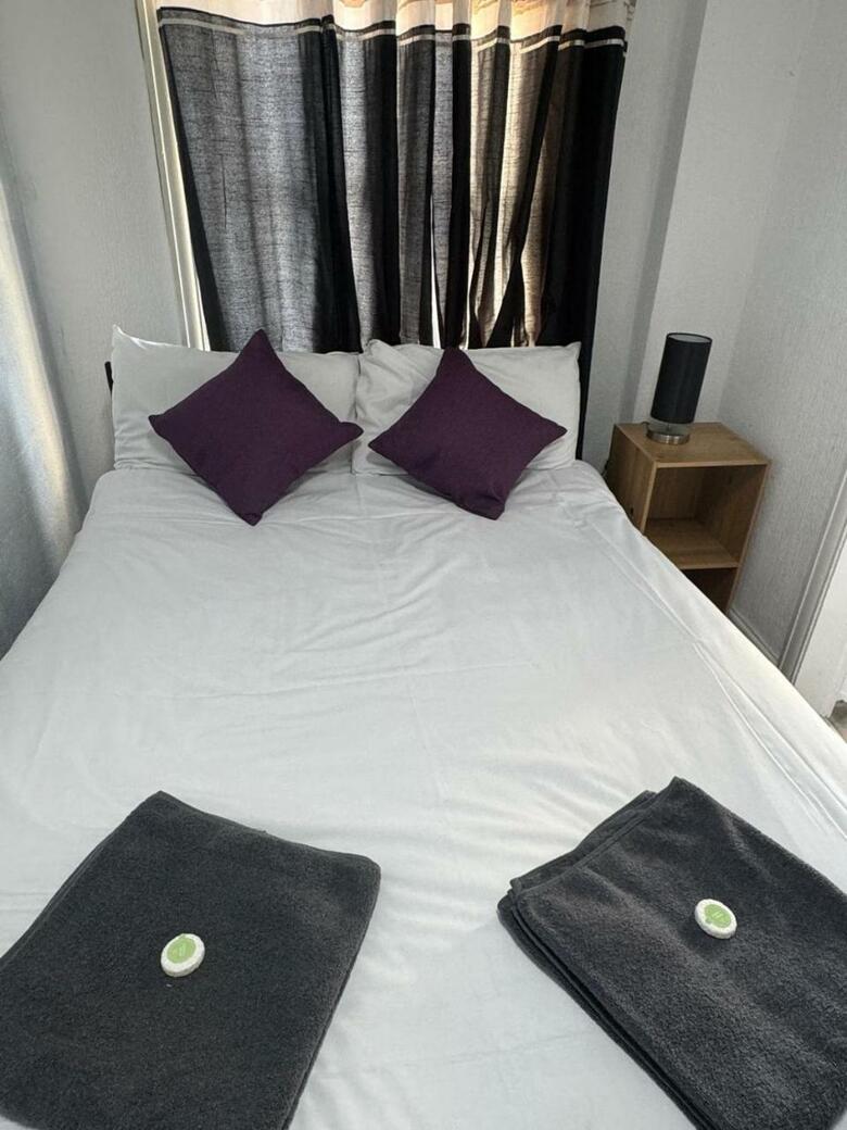 Hostal Burlington West Hotel