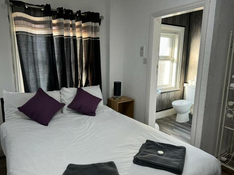 Hostal Burlington West Hotel