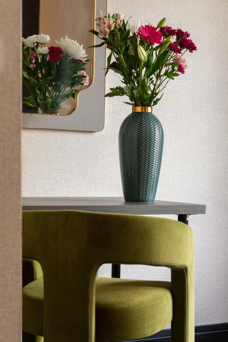 Crown Street Aparthotel