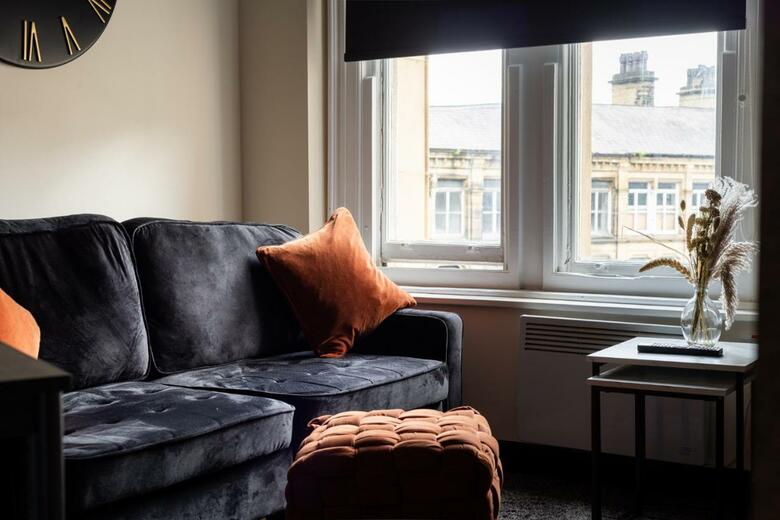 Crown Street Aparthotel