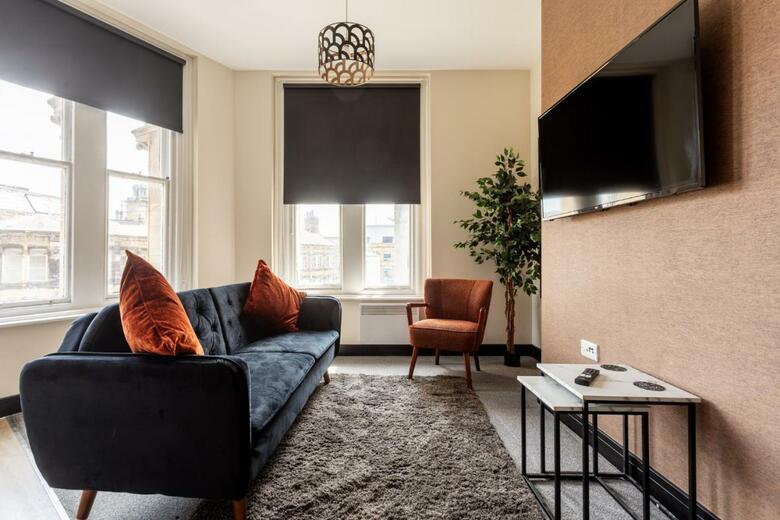 Crown Street Aparthotel