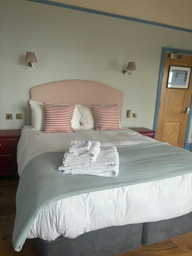 The London & Paris Hotel