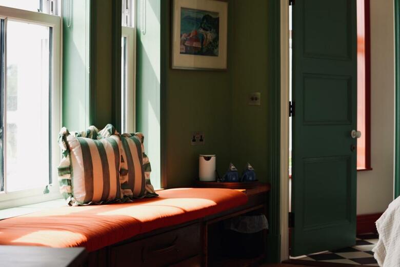 The London & Paris Hotel
