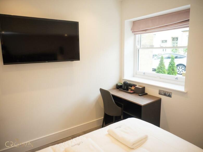 Crown Hotel