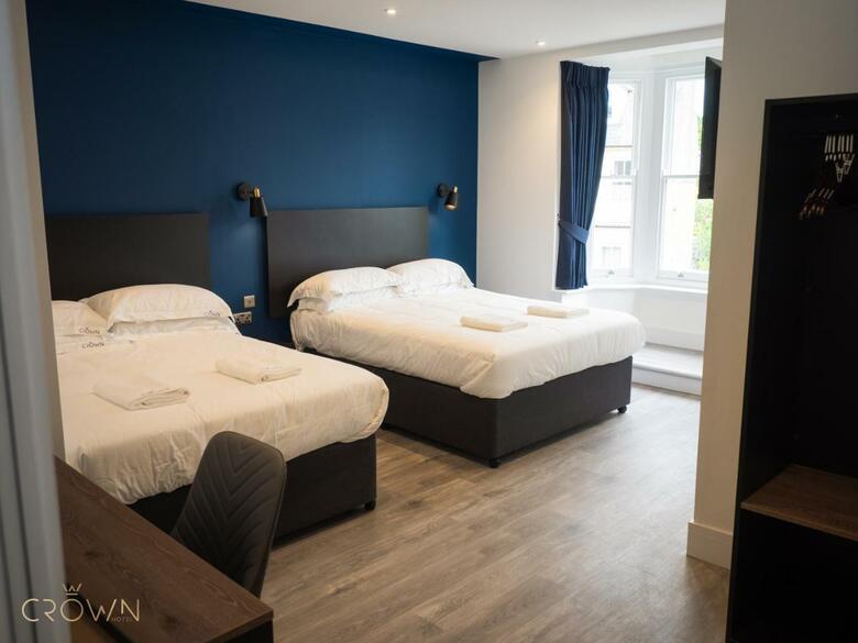Crown Hotel