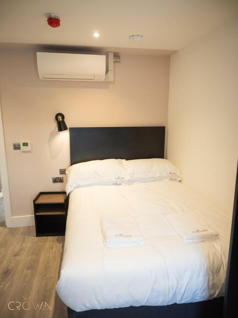 Crown Hotel
