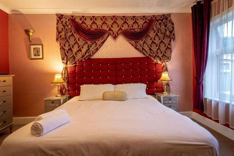 Hotel Rouge