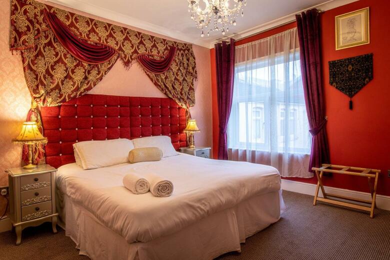 Hotel Rouge