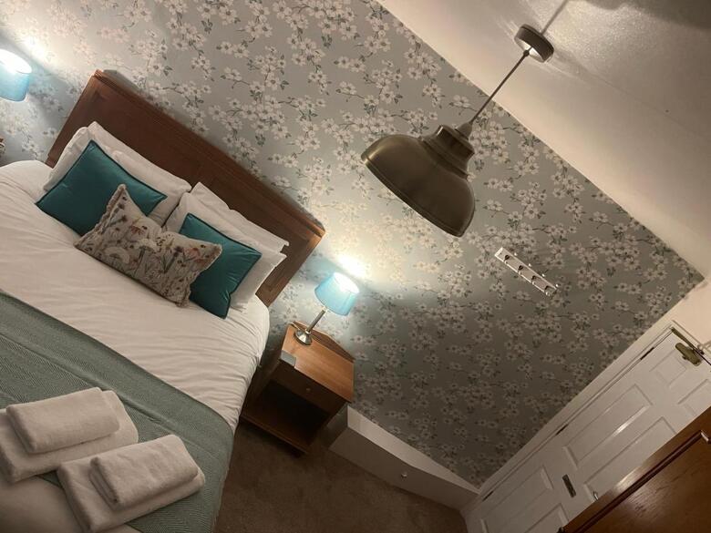 Bed & Breakfast The Bull Hotel