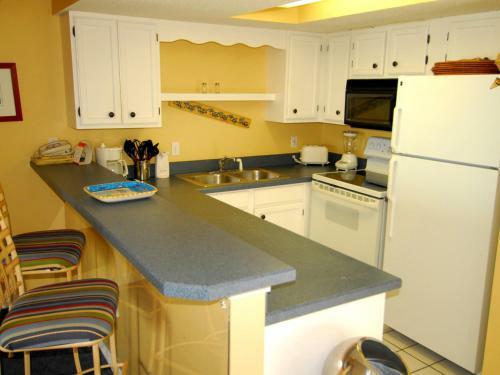 Aparthotel Crystal Sands Condominiums By Wyndham Vacation Rentals
