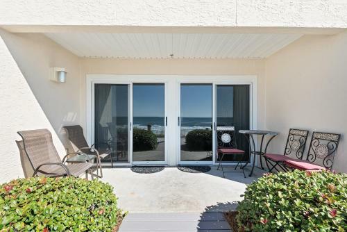 Aparthotel Crystal Sands Condominiums By Wyndham Vacation Rentals