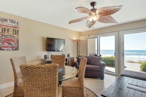 Aparthotel Crystal Sands Condominiums By Wyndham Vacation Rentals