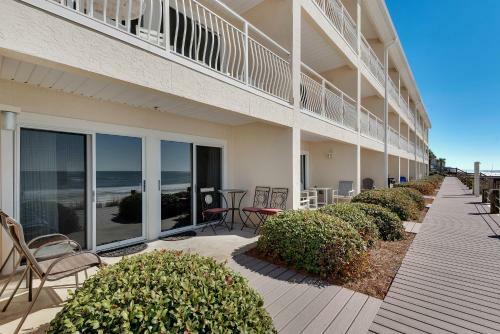Aparthotel Crystal Sands Condominiums By Wyndham Vacation Rentals