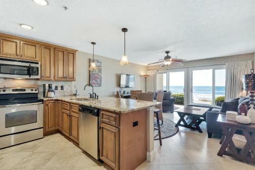 Aparthotel Crystal Sands Condominiums By Wyndham Vacation Rentals